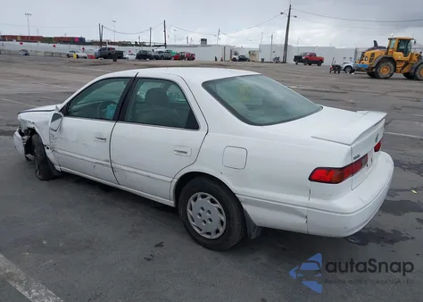 1997 Toyota Camry Le из США, поврежденный, VIN 4T1BG22K3VU042432